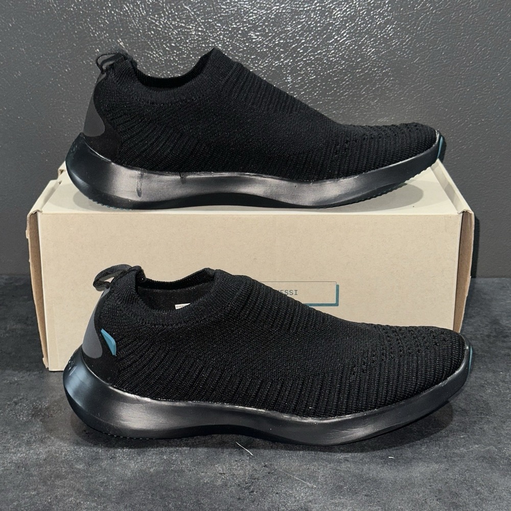 Vessi Everyday Move Slip On Womens Size 9 Waterproof Shoes Sneakers Onyx Black